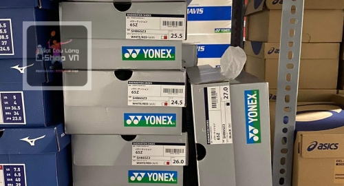 Phân biệt giày cầu lông nội địa Nhật và hàng công ty